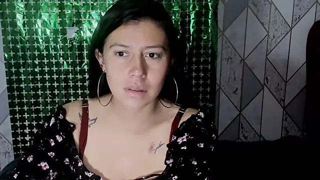 Snapshot of sandyquinnxx chatting on September 2025 12:05:01 PM sandyquinnxx online show from September 2025 12:05:01 PM