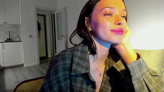 Kossie  online show from December 2025 07:53:02 PM