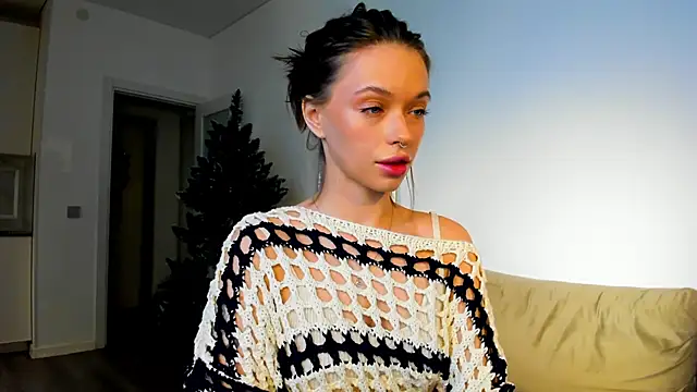 Kossie  online show from December 2025 11:01:02 PM