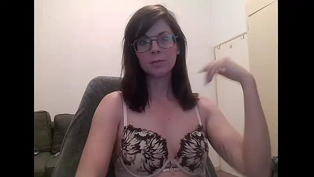 Snapshot of SavannaGirly chatting on January 2026 07:02:02 AM SavannaGirly online show from January 2026 07:02:02 AM