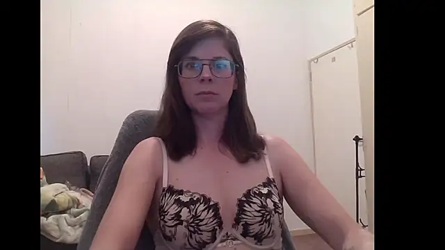 Snapshot of SavannaGirly chatting on February 2026 06:40:02 AM SavannaGirly online show from February 2026 06:40:02 AM
