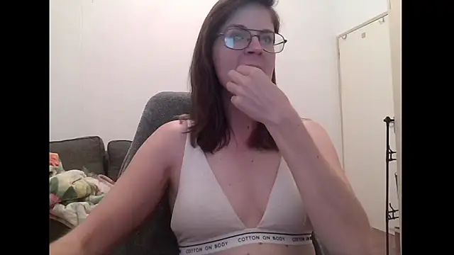 Snapshot of SavannaGirly chatting on February 2026 10:30:02 AM SavannaGirly online show from February 2026 10:30:02 AM