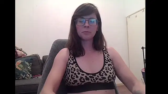 Snapshot of SavannaGirly chatting on February 2026 12:23:02 PM SavannaGirly online show from February 2026 12:23:02 PM