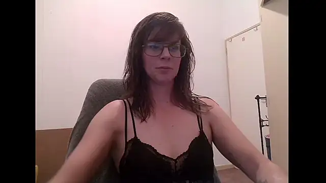 Snapshot of SavannaGirly chatting on March 2026 09:12:01 AM SavannaGirly online show from March 2026 09:12:01 AM