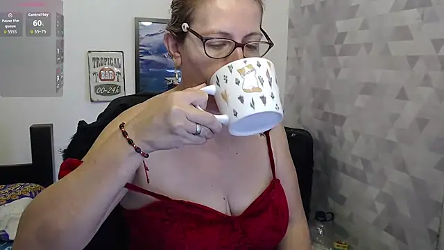 Chayla Ruiz online show from September 2025 12:15:02 PM