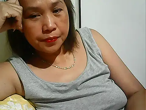 Snapshot of Lhadycarolyn chatting on October 2025 10:51:02 PM Lhadycarolyn online show from October 2025 10:51:02 PM