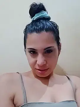 Snapshot of molymeneses chatting on January 2025 09:23:02 PM molymeneses online show from January 2025 09:23:02 PM