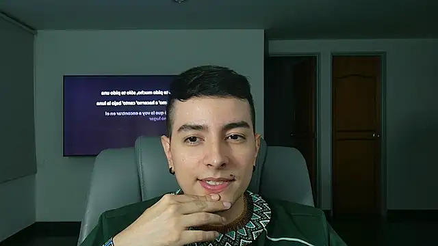 Jhoan saenz online show from October 2025 11:54:02 PM