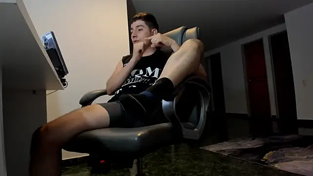 Jhoan saenz online show from April 2026 02:20:02 AM