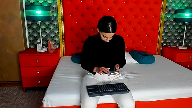 VallerieJones online show from October 2025 10:27:02 AM