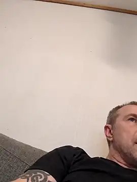 mustang69696 online show from October 2025 09:25:02 PM