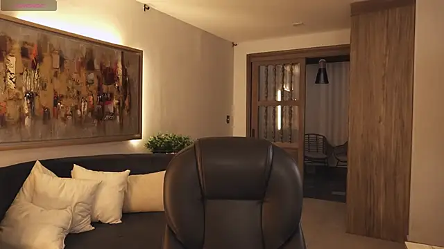 MaryLewis  online show from September 2025 12:20:01 PM