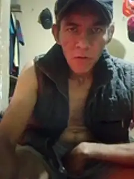 Snapshot of MarsWood chatting on December 2025 12:21:02 PM MarsWood online show from December 2025 12:21:02 PM