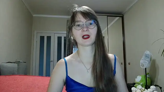 KiraGoldens online show from October 2025 05:35:02 AM