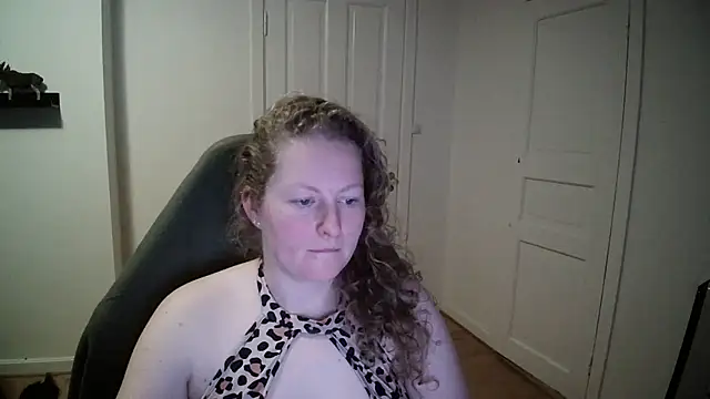 Snapshot of Girlnina-1995 chatting on December 2024 04:34:01 PM Girlnina-1995 online show from December 2024 04:34:01 PM