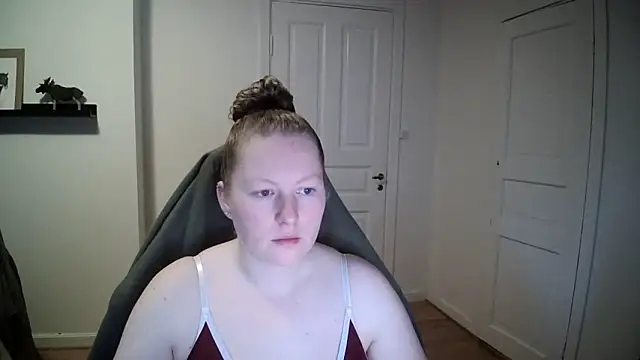 Snapshot of Girlnina-1995 chatting on December 2024 08:20:01 AM Girlnina-1995 online show from December 2024 08:20:01 AM