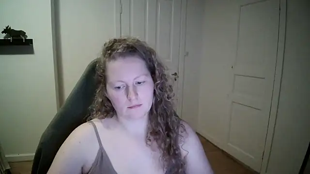 Snapshot of Girlnina-1995 chatting on January 2025 03:39:02 PM Girlnina-1995 online show from January 2025 03:39:02 PM