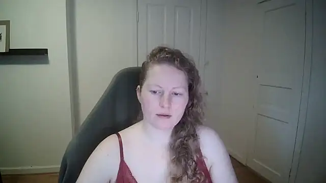 Snapshot of Girlnina-1995 chatting on January 2025 10:03:01 AM Girlnina-1995 online show from January 2025 10:03:01 AM