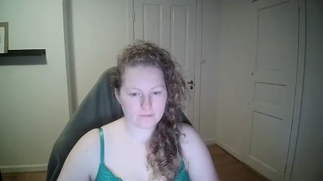 Snapshot of Girlnina-1995 chatting on January 2025 09:02:02 AM Girlnina-1995 online show from January 2025 09:02:02 AM