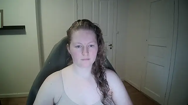 Snapshot of Girlnina-1995 chatting on January 2025 09:24:02 AM Girlnina-1995 online show from January 2025 09:24:02 AM