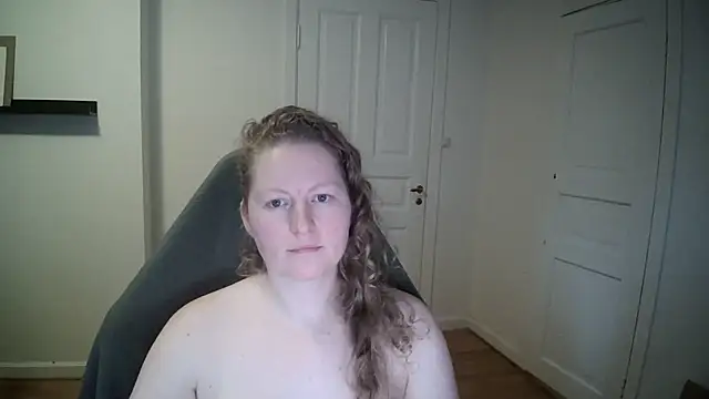 Snapshot of Girlnina-1995 chatting on February 2025 12:25:02 PM Girlnina-1995 online show from February 2025 12:25:02 PM