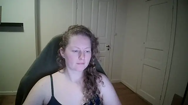 Snapshot of Girlnina-1995 chatting on February 2025 07:55:01 PM Girlnina-1995 online show from February 2025 07:55:01 PM