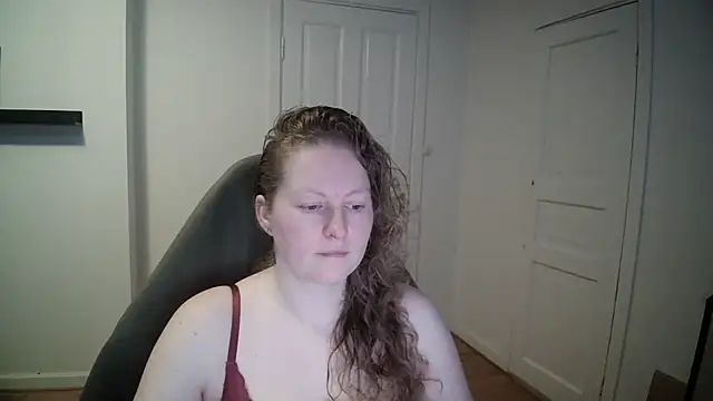 Snapshot of Girlnina-1995 chatting on February 2025 08:52:01 AM Girlnina-1995 online show from February 2025 08:52:01 AM