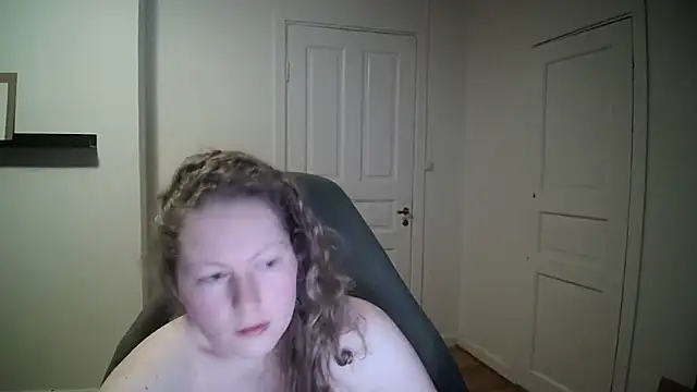 Snapshot of Girlnina-1995 chatting on February 2025 05:42:02 AM Girlnina-1995 online show from February 2025 05:42:02 AM