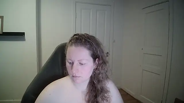 Snapshot of Girlnina-1995 chatting on March 2025 12:05:02 PM Girlnina-1995 online show from March 2025 12:05:02 PM