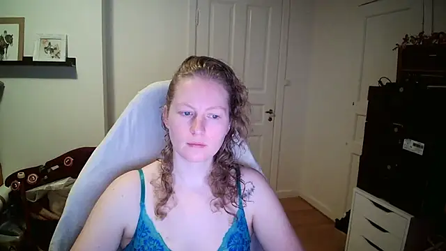 Girlnina-1995 online show from February 2026 07:29:01 AM