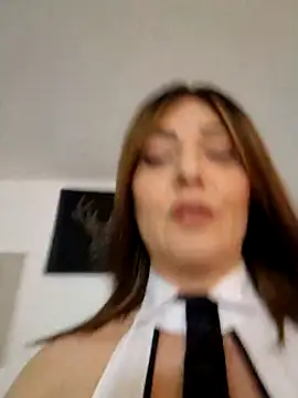 Snapshot of AryaSummersReal chatting on October 2025 07:11:02 PM AryaSummersReal online show from October 2025 07:11:02 PM