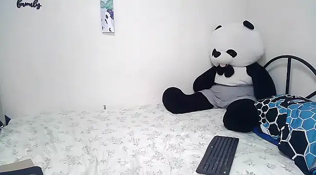 Snapshot of rihanna22 chatting on February 2025 04:18:02 AM rihanna22 online show from February 2025 04:18:02 AM