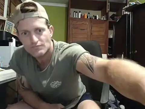 Snapshot of the-billy-blue chatting on December 2025 03:06:01 PM the-billy-blue online show from December 2025 03:06:01 PM