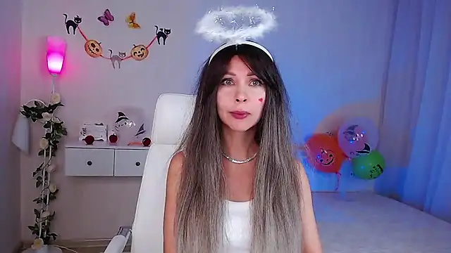 wendifoste online show from October 2025 01:35:02 PM