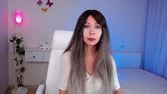 wendifoste online show from November 2025 06:41:02 PM