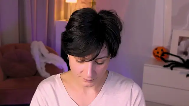 LorenDaze online show from November 2025 02:16:02 PM