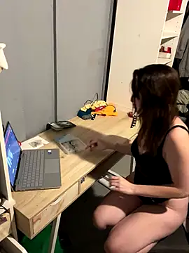 XXlolaXX online show from October 2025 02:00:01 AM