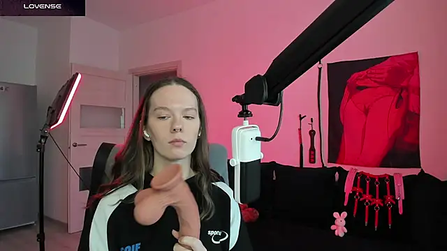 DivineBite online show from March 2026 03:07:02 PM