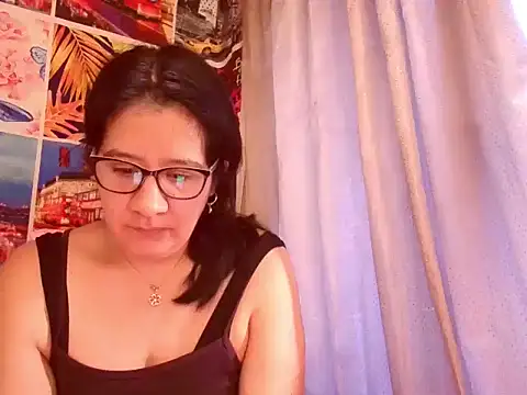 Snapshot of lucianarubi chatting on December 2025 03:27:02 PM lucianarubi online show from December 2025 03:27:02 PM