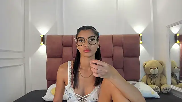 Snapshot of liagirl_cute chatting on January 2025 05:20:02 AM liagirl cute online show from January 2025 05:20:02 AM