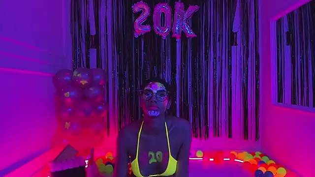 Snapshot of liagirl_cute chatting on January 2025 05:31:02 AM liagirl cute online show from January 2025 05:31:02 AM