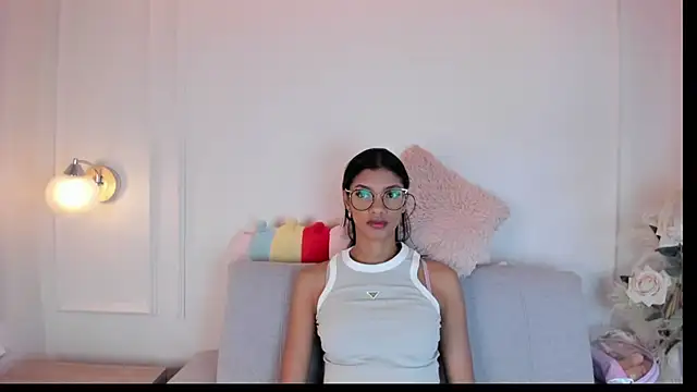 Snapshot of liagirl_cute chatting on February 2025 11:21:01 AM liagirl cute online show from February 2025 11:21:01 AM