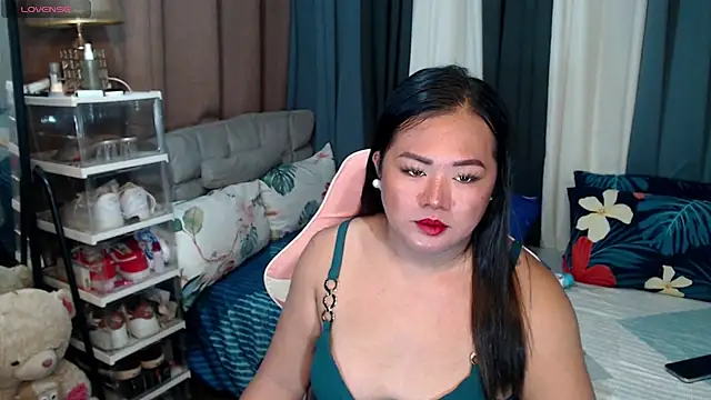 Snapshot of MagnificatMistress chatting on December 2024 07:23:01 PM MagnificatMistress online show from December 2024 07:23:01 PM