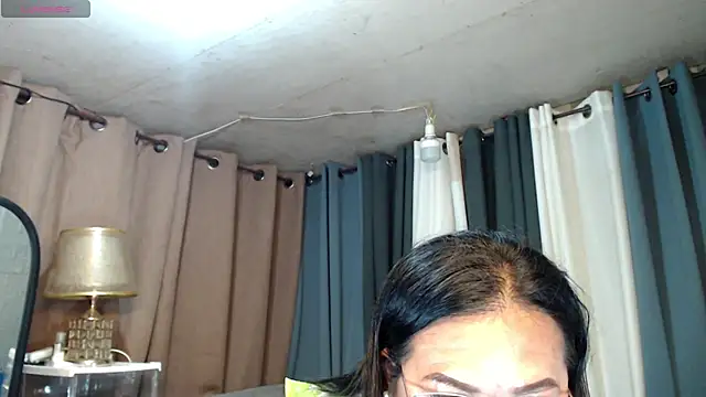 Snapshot of MagnificatMistress chatting on December 2024 10:26:01 PM MagnificatMistress online show from December 2024 10:26:01 PM