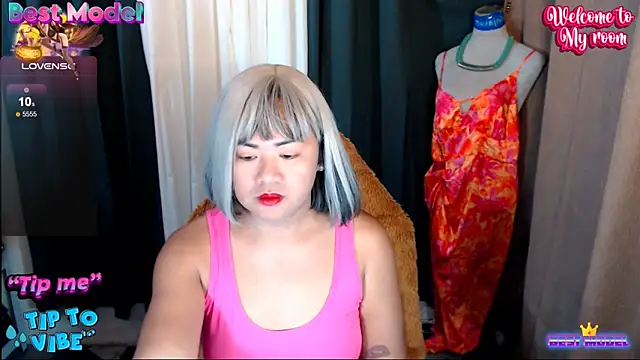 Snapshot of MagnificatMistress chatting on November 2025 10:04:02 PM MagnificatMistress online show from November 2025 10:04:02 PM