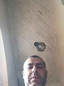 skypemarktt13 online show from December 2025 11:26:02 AM