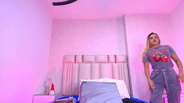  carolina fox online show from November 2025 03:16:01 AM