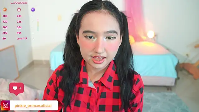 Snapshot of Pinkie_Princes chatting on April 2026 12:08:01 AM Pinkie Princes online show from April 2026 12:08:01 AM