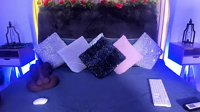 Karlagonzales  online show from February 2025 06:39:01 PM