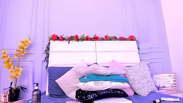 Karlagonzales  online show from March 2025 09:45:01 PM